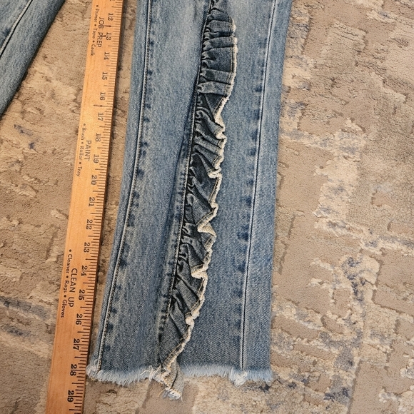 Carmar Ruffle Ursula Jeans Size 27 - Picture 13 of 15